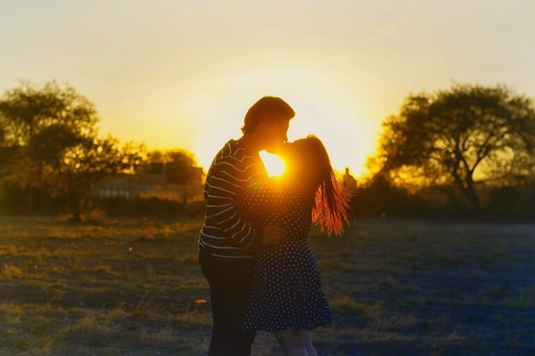kissing couple, romance, sunset-1148914.jpg